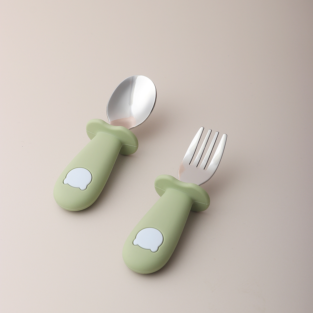 ベビーパンダ型シリコンスプーンとフォーク ステンレス製ベビー - Baby Food Feeder のレビューと価格