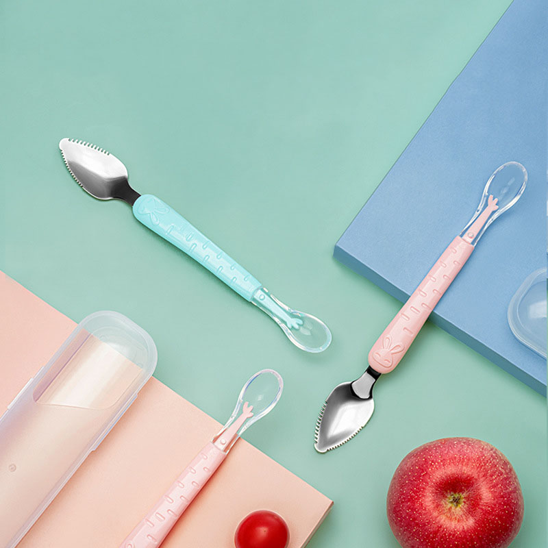 リンゴのピューレを食べるための双頭スクレーパースプーン、フル - Baby Food Apple のレビューと価格