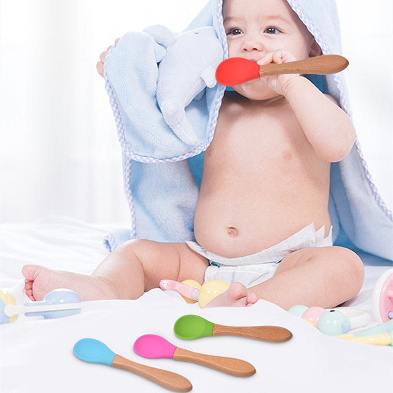 2 ピース/セットベビーシリコーンスプーンフォーク木製ハンド - Baby Food Feeder のレビューと価格